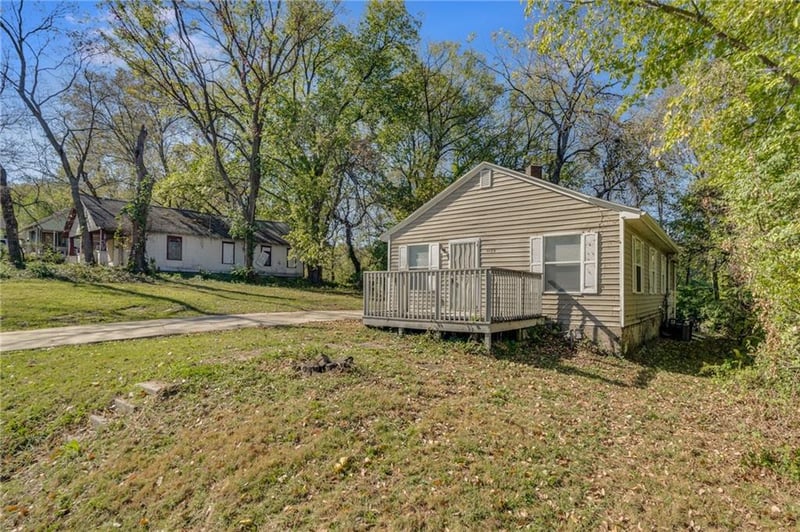 4132 Spruce Ave, Kansas City, MO 64130