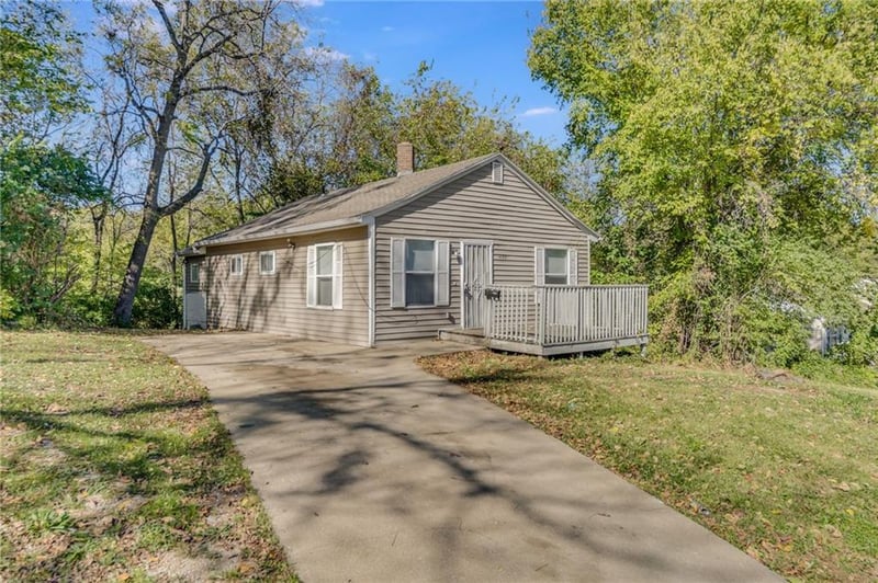 4132 Spruce Ave, Kansas City, MO 64130