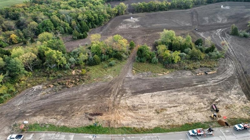 Twin Oaks Pw, Peculiar, MO 64083