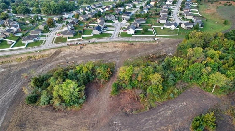 Twin Oaks Pw, Peculiar, MO 64083