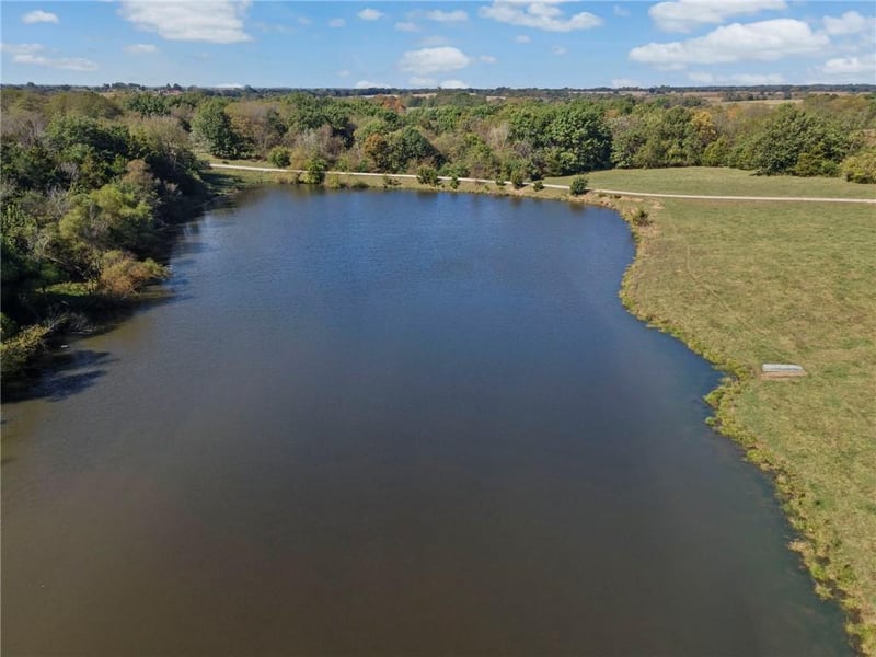 Cherokee Ln, Blackwater, MO 65322
