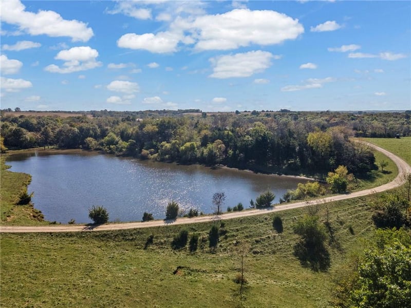 Cherokee Ln, Blackwater, MO 65322