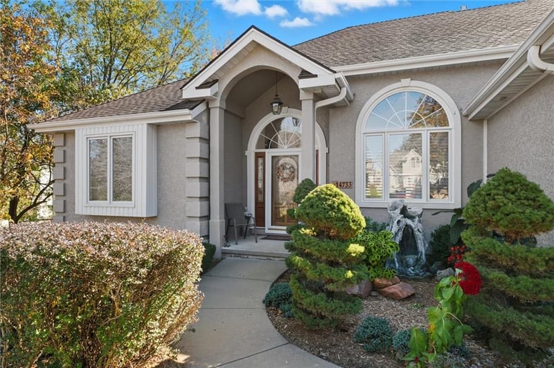 14733 Timber Ln, Bonner Springs, KS 66012