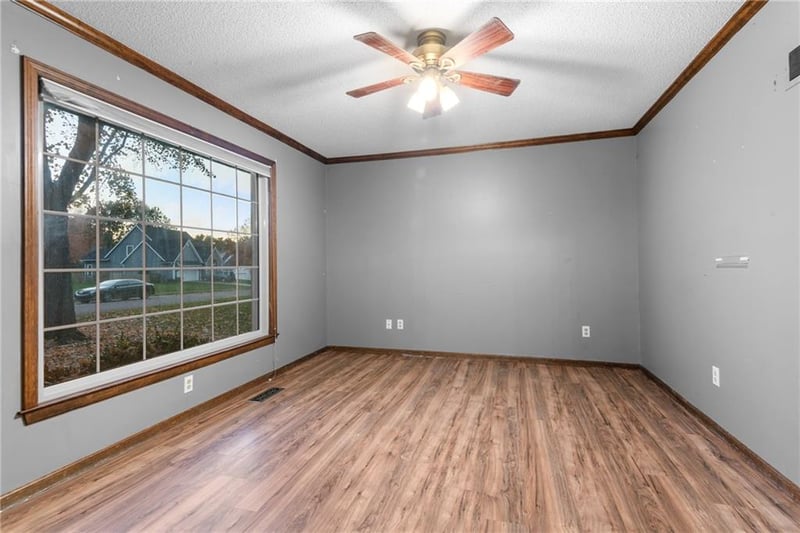 8280 117th St, Overland Park, KS 66210