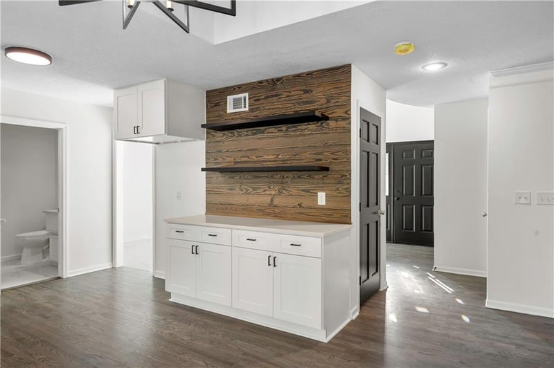 8707 Lydia Ave, Kansas City, MO 64155