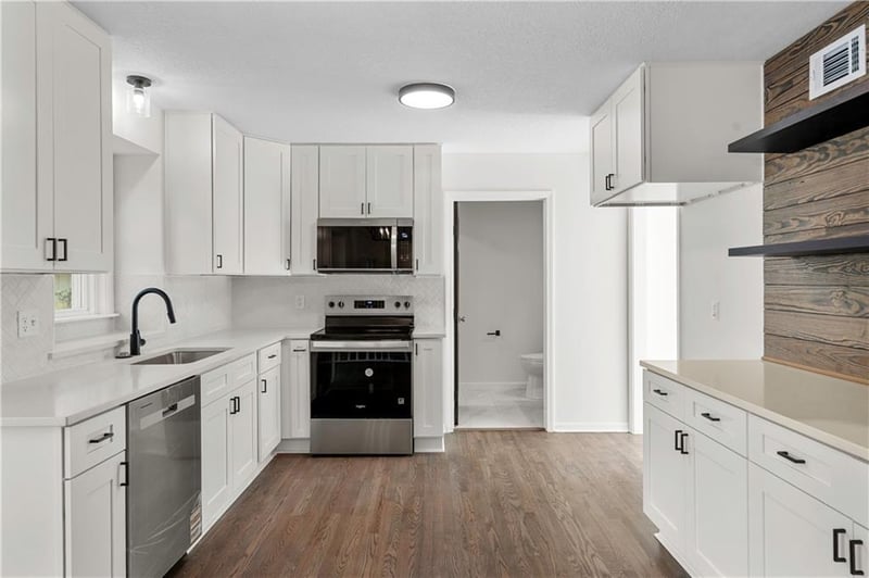 8707 Lydia Ave, Kansas City, MO 64155