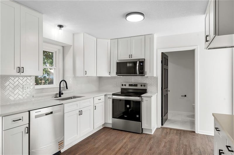 8707 Lydia Ave, Kansas City, MO 64155