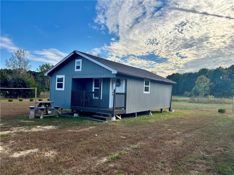 10 Lucky 1 Cir, Mound City, KS 66056