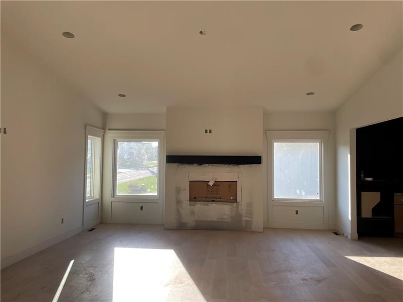 22426 87th Ter, Lenexa, KS 66227
