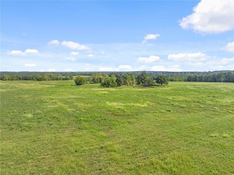 20886 B Hwy Hw, Sheldon, MO 64784