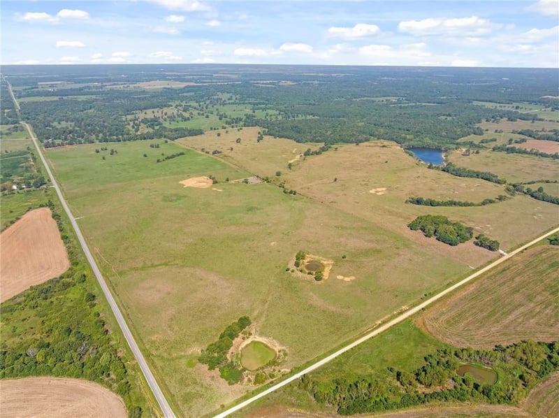 20886 B Hwy Hw, Sheldon, MO 64784
