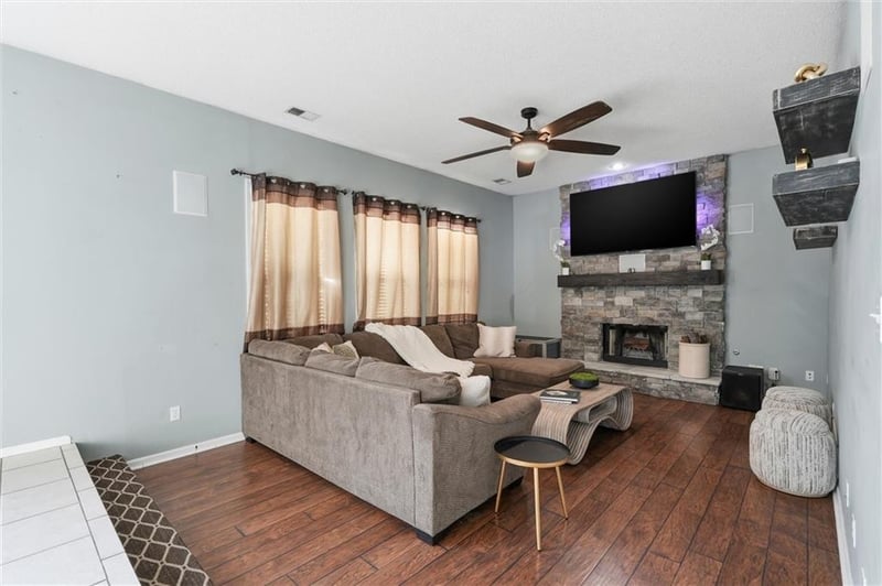 16345 Warwick St, Olathe, KS 66062