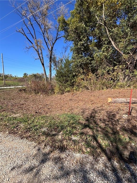 8990 Lake Dr, Lathrop, MO 64465
