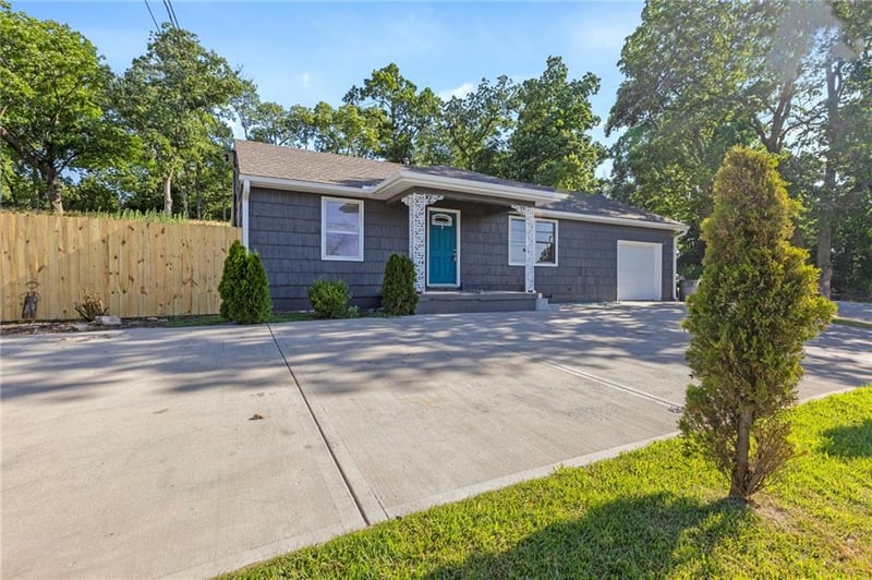 4216 Merriam Dr, Overland Park, KS 66203