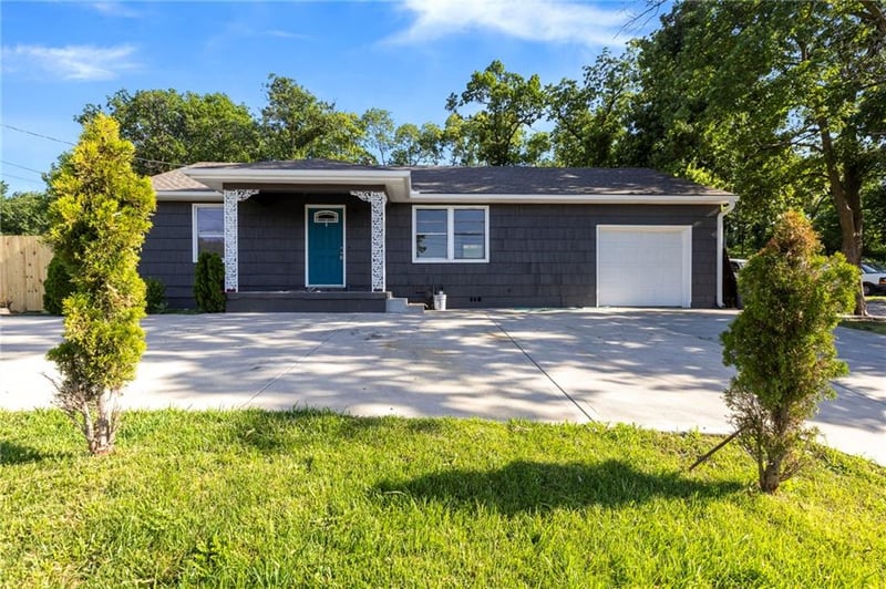 4216 Merriam Dr, Overland Park, KS 66203