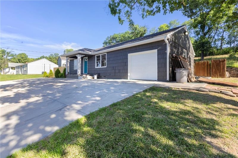 4216 Merriam Dr, Overland Park, KS 66203