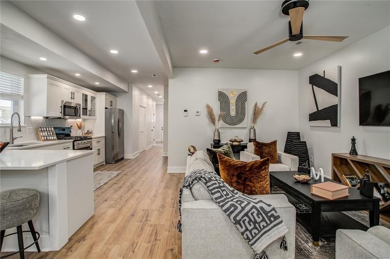 2027 Agnes Ave, Kansas City, MO 64127