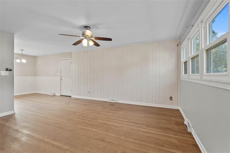 10201 Dearborn Dr, Overland Park, KS 66207