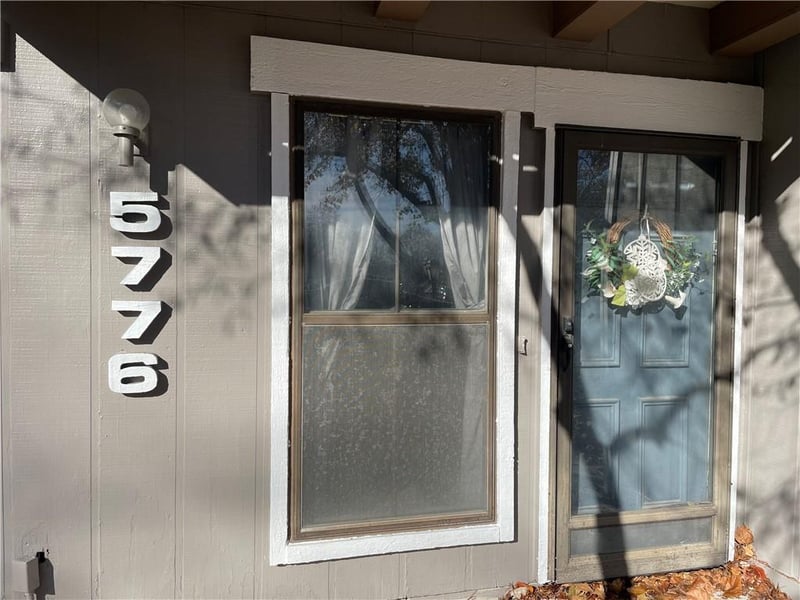 5776 Anita Ave, Kansas City, MO 64152