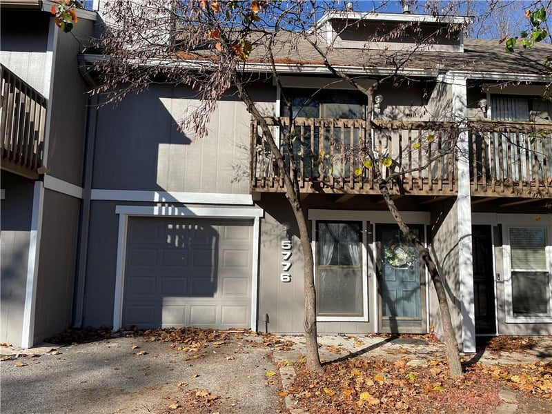 5776 N Anita Ave, Kansas City, MO 64151