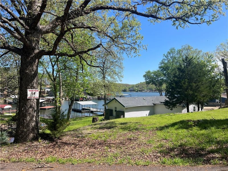 Red Hollow Rd, Gravois Mills, MO 65037