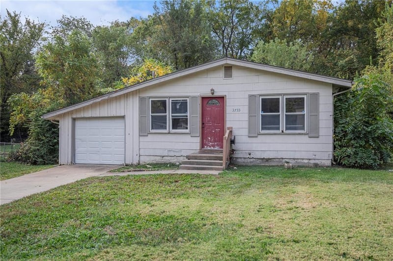 3733 E 96th St, Kansas City, MO 64137