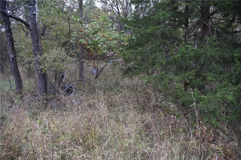 1000 Rd, Mound City, KS 66056