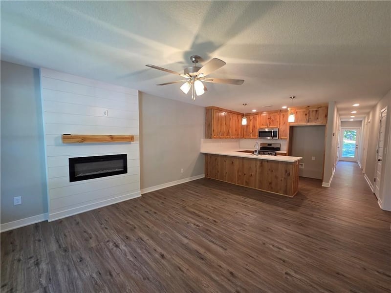 30 7th St, Adrian, MO 64720