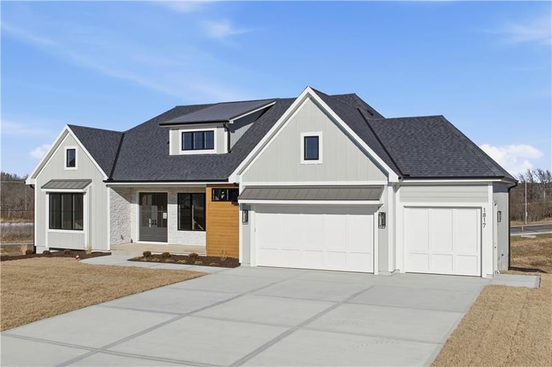 1817 Lashbrook Cir, Lee's Summit, MO 64086