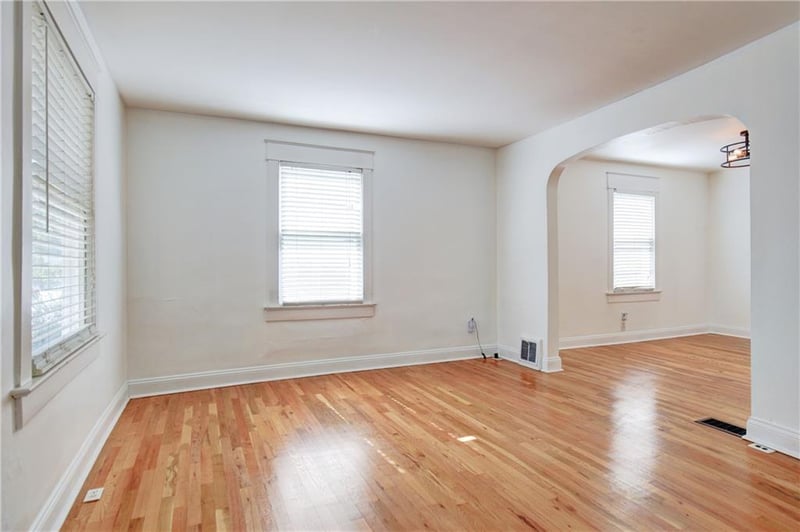 4530 Bell St, Kansas City, MO 64111