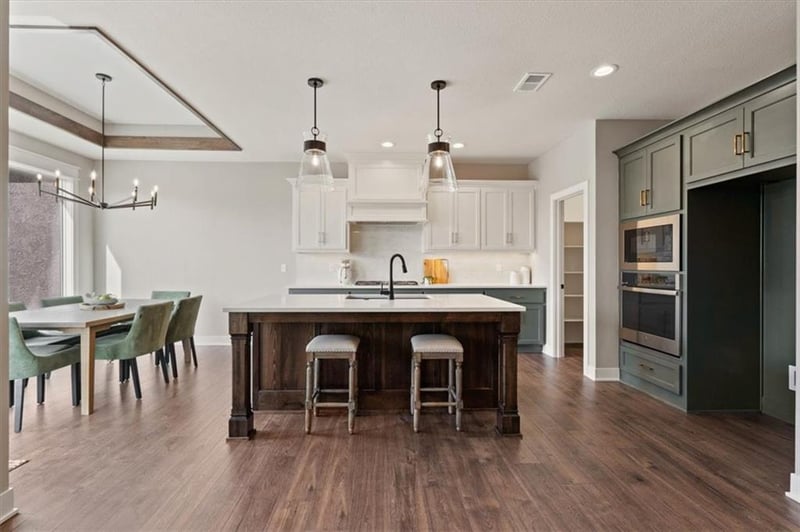 11546 S Olathe View Rd, Olathe, KS 66061