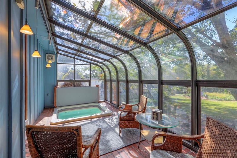 400 Stanton Ln, Lee's Summit, MO 64064