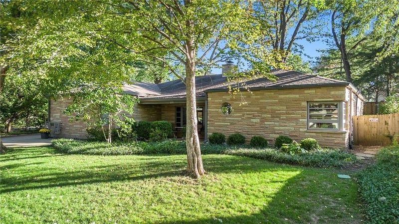 225 W 53rd Ter, Kansas City, MO 64112