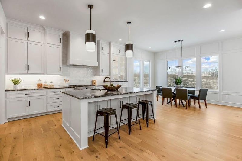 10845 Shady Bend Rd, Olathe, KS 66061