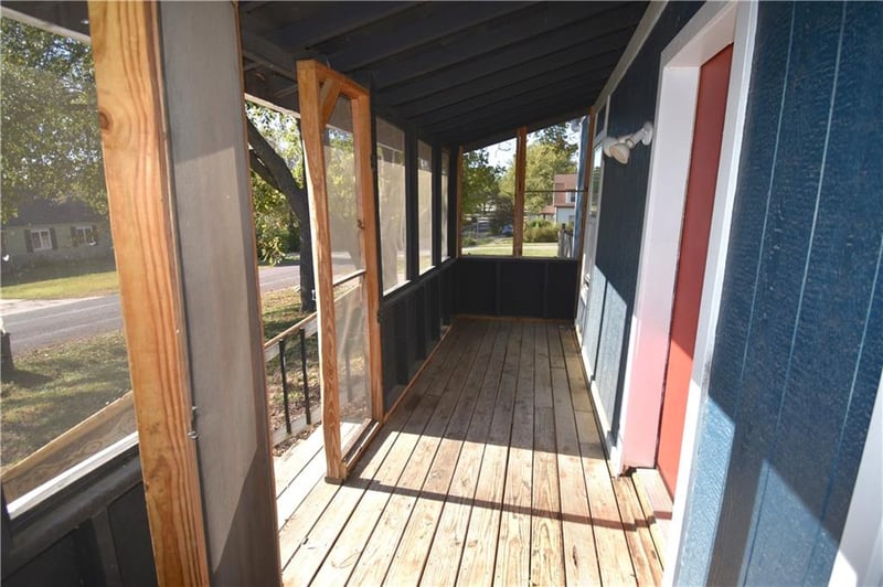 507 3 St, Belton, MO 64012