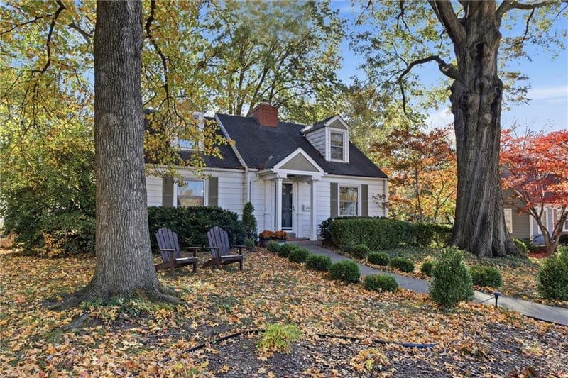 3007 W 51st Ter, Westwood, KS 66205