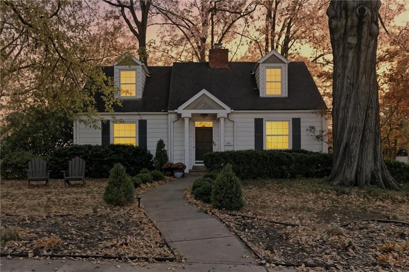 3007 W 51st Ter, Westwood, KS 66205