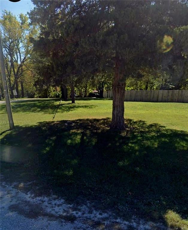B St, Creighton, MO 64739