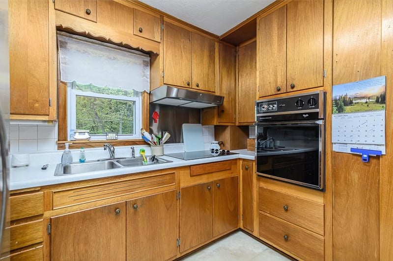 2730 69th St, Kansas City, KS 66109