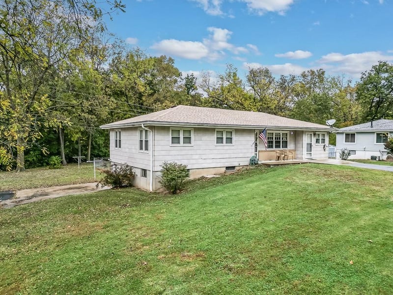 2730 69th St, Kansas City, KS 66109