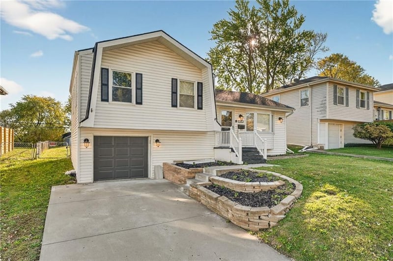 4905 Smalley Ave, Kansas City, MO 64119