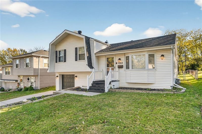 4905 Smalley Ave, Kansas City, MO 64119