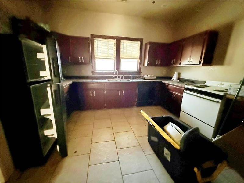 106 W Carlton St, Frontenac, KS 66763