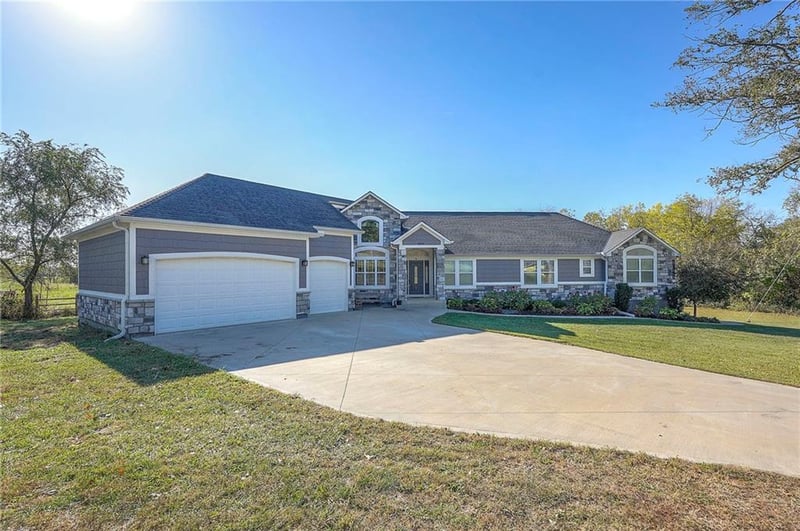 449 N 86th St, Kansas City, KS 66112