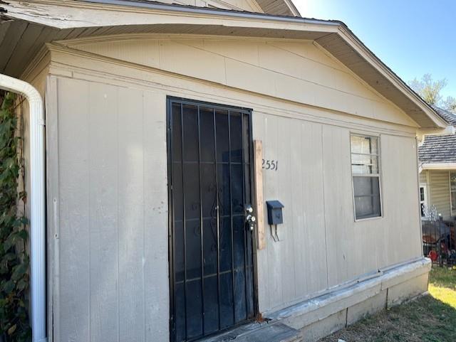 2551 Chelsea Ave, Kansas City, MO 64127