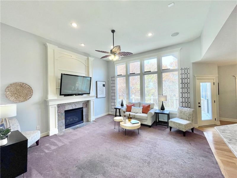 8636 Utica Ave, Kansas City, MO 64053