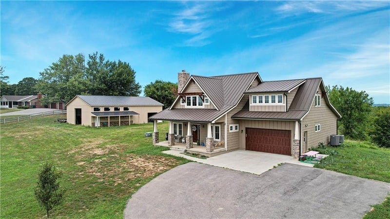 32306 E Stony Point School Rd, Grain Valley, MO 64029