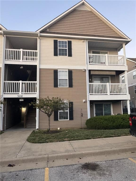 5600 80th Ter #3B, Kansas City, MO 64119