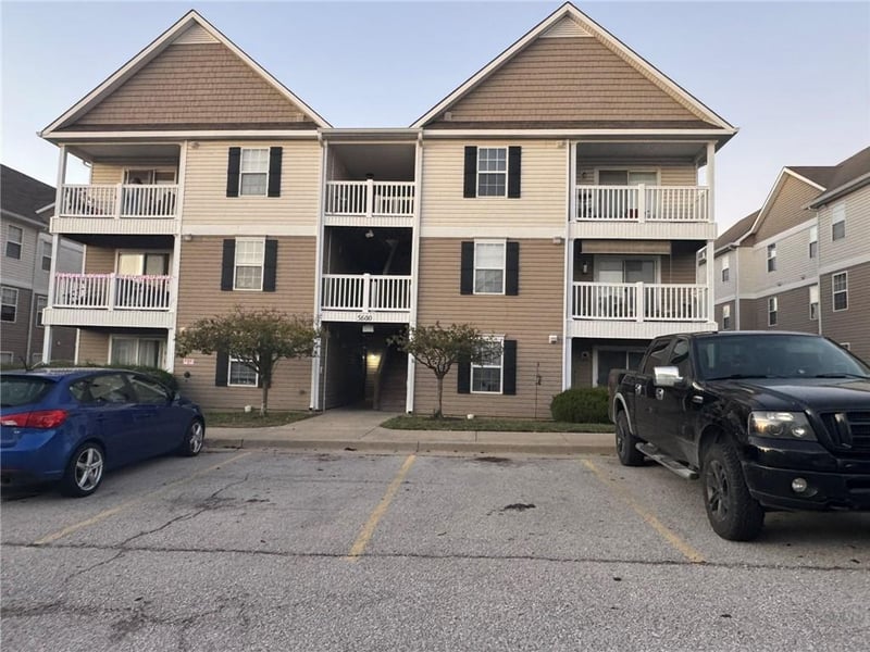 5600 80th Ter #3B, Kansas City, MO 64119