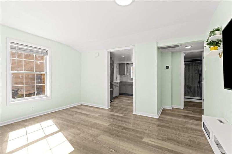 622 Lake Dr, Independence, MO 64053